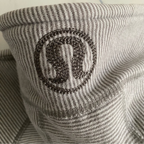 LULULEMON Scuba Hoodie* Microstripe Sidewalk / Silver Size 4-6 - Picture 7 of 10